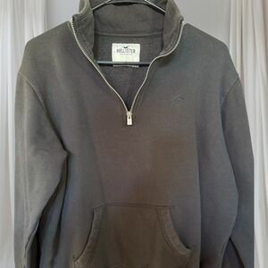 Hollister Men's Charcoal Zip-Up Sweater Size Small Great Condition